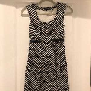 Club Monaco zebra dress size 00